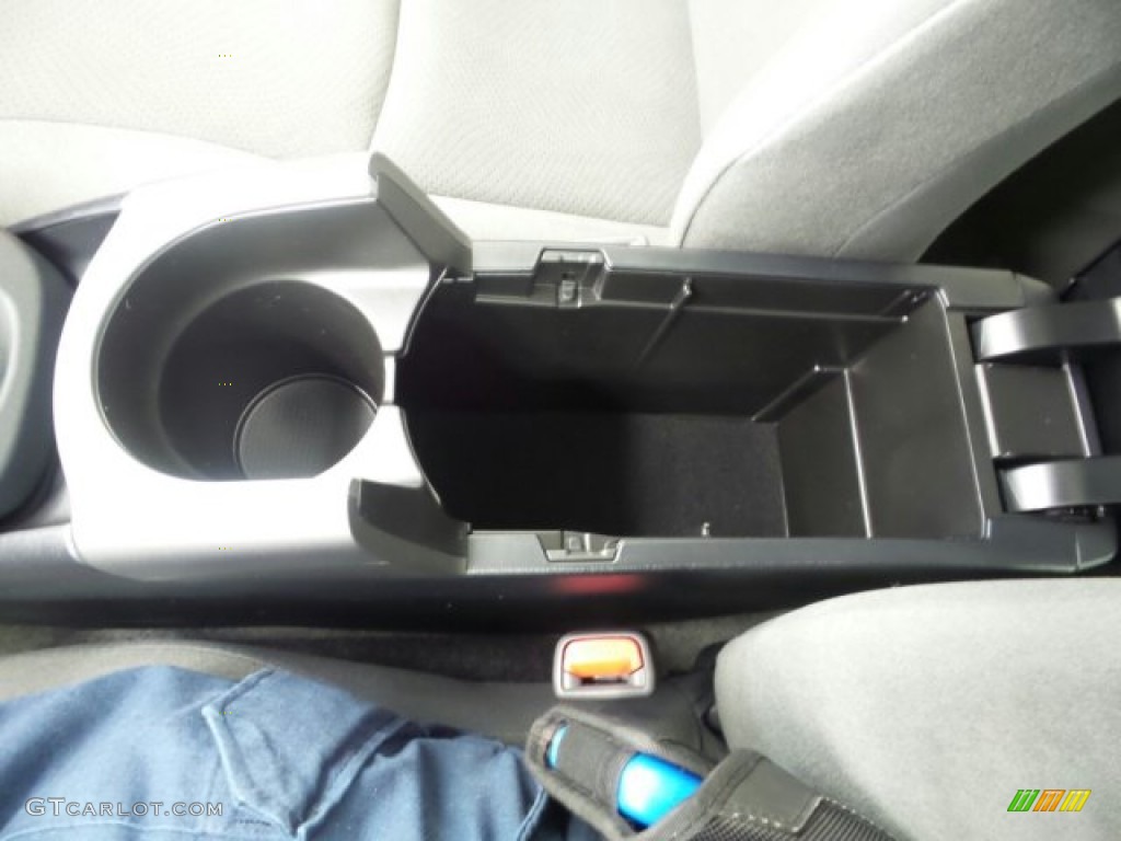 2015 Prius Three Hybrid - Nautical Blue Metallic / Dark Gray photo #21