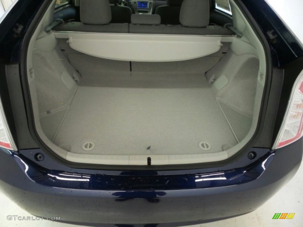 2015 Prius Three Hybrid - Nautical Blue Metallic / Dark Gray photo #29