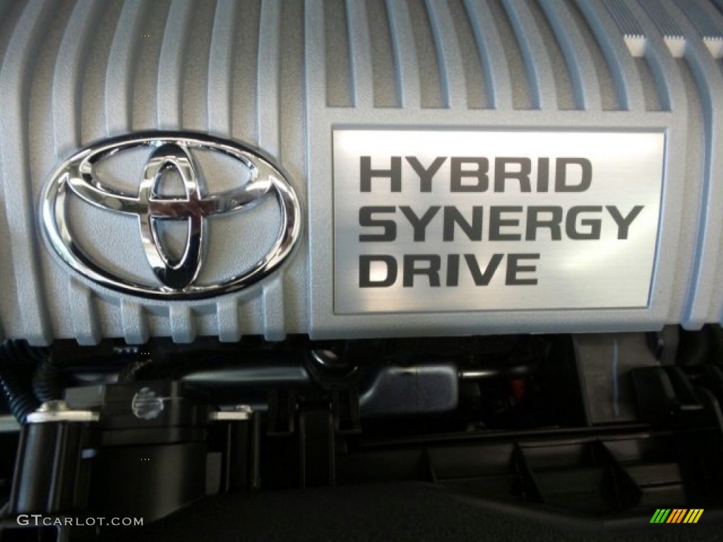 2015 Prius Three Hybrid - Nautical Blue Metallic / Dark Gray photo #32