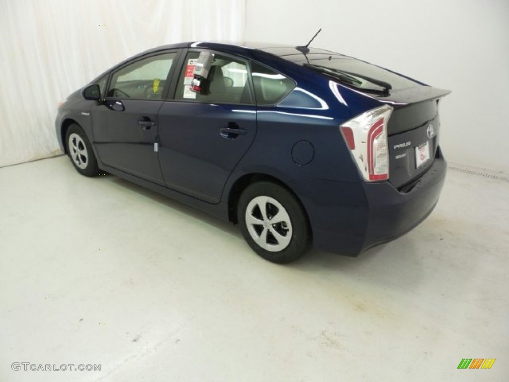 2015 Prius Three Hybrid - Nautical Blue Metallic / Dark Gray photo #33