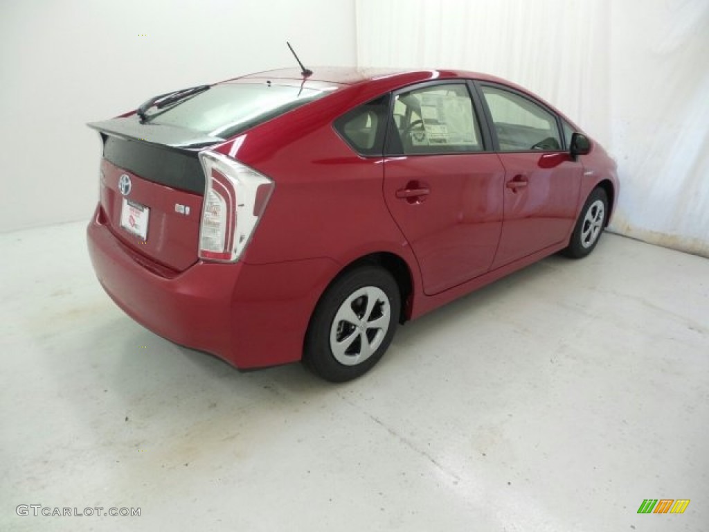 2015 Prius Two Hybrid - Barcelona Red Metallic / Bisque photo #34