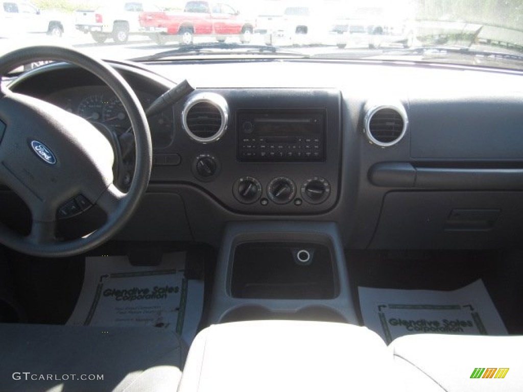 2003 Expedition XLT 4x4 - Oxford White / Flint Grey photo #8
