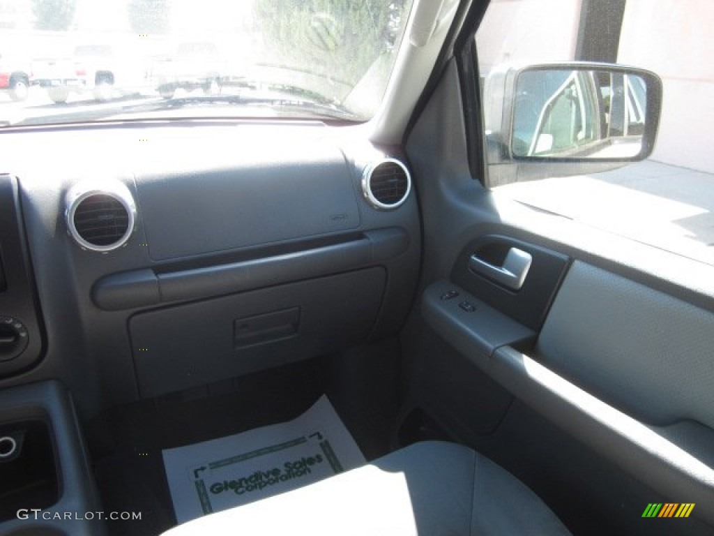 2003 Expedition XLT 4x4 - Oxford White / Flint Grey photo #15