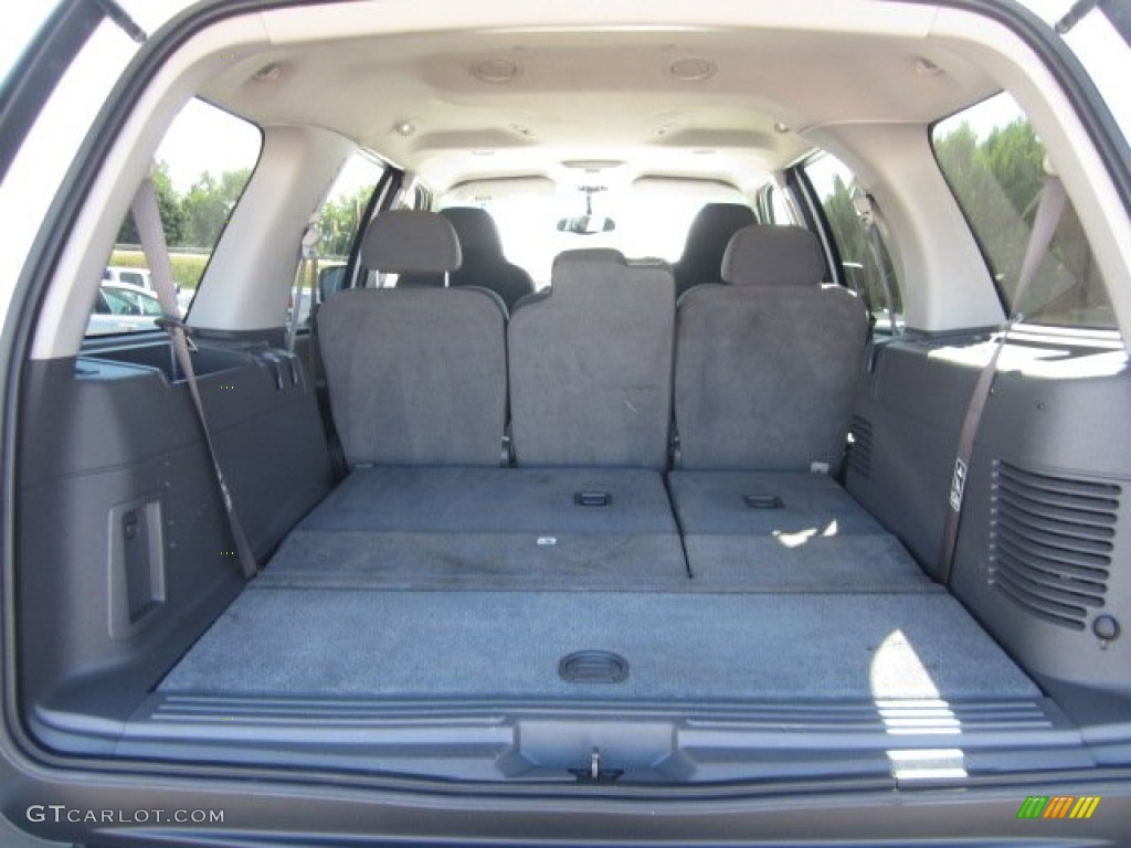 2003 Expedition XLT 4x4 - Oxford White / Flint Grey photo #25