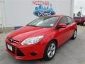 Race Red - Focus SE Hatchback Photo No. 1