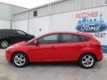 Race Red - Focus SE Hatchback Photo No. 2