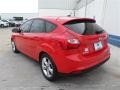 Race Red - Focus SE Hatchback Photo No. 3