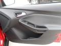 Race Red - Focus SE Hatchback Photo No. 5