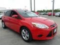 Race Red - Focus SE Hatchback Photo No. 7