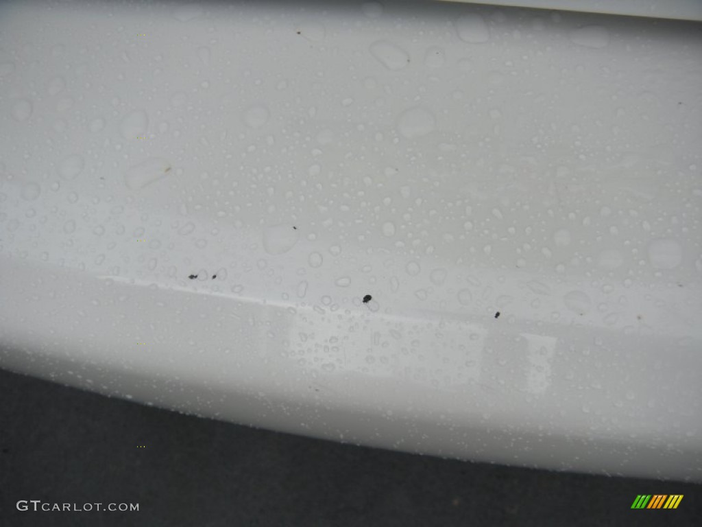 2011 Rogue SV - Pearl White / Gray photo #17