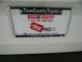 2014 Super White Toyota Sienna LE  photo #36