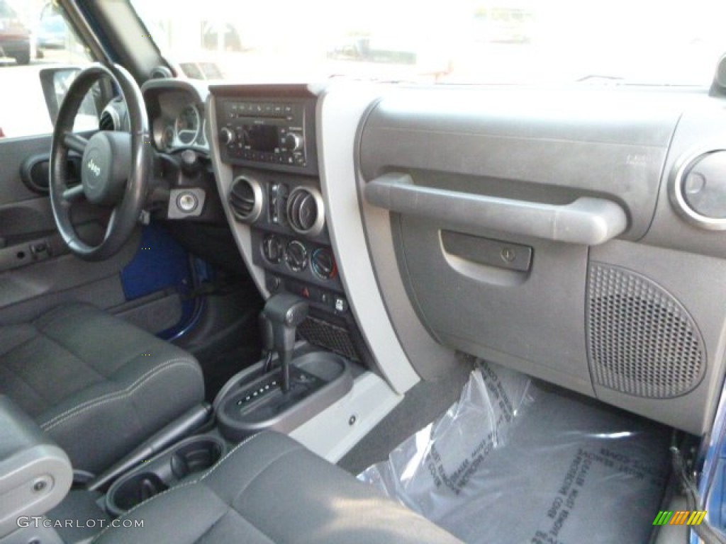 2010 Wrangler Unlimited Mountain Edition 4x4 - Surf Blue Pearl / Dark Slate Gray/Medium Slate Gray photo #7