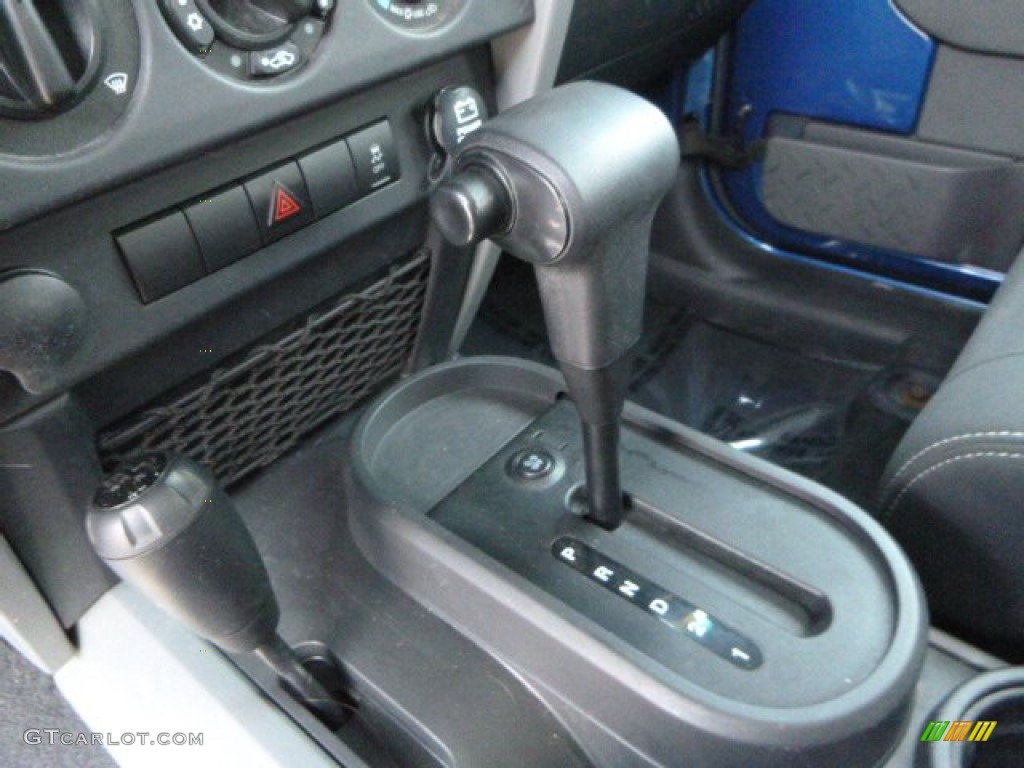 2010 Wrangler Unlimited Mountain Edition 4x4 - Surf Blue Pearl / Dark Slate Gray/Medium Slate Gray photo #17