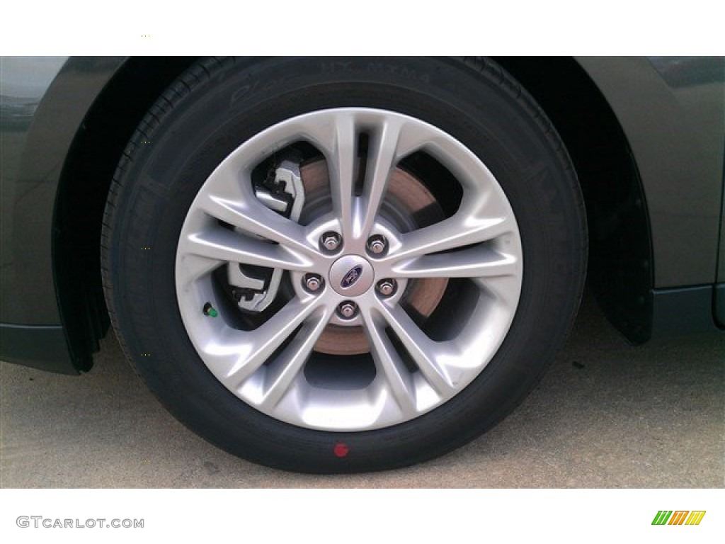 2015 Ford Taurus SEL Wheel Photo #97480536