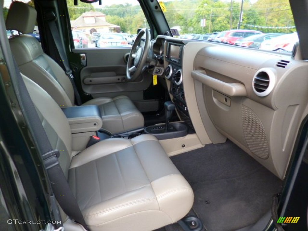 2010 Wrangler Unlimited Sahara 4x4 - Natural Green Pearl / Dark Khaki/Medium Khaki photo #10