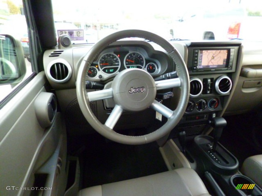 2010 Wrangler Unlimited Sahara 4x4 - Natural Green Pearl / Dark Khaki/Medium Khaki photo #14