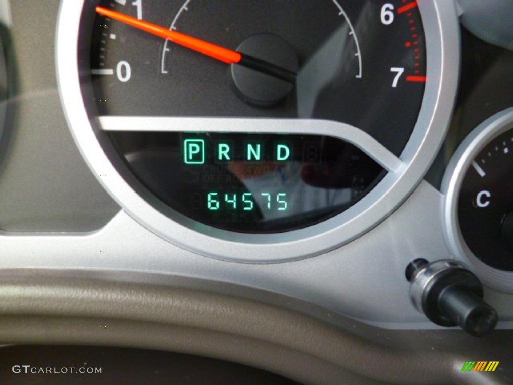 2010 Wrangler Unlimited Sahara 4x4 - Natural Green Pearl / Dark Khaki/Medium Khaki photo #20