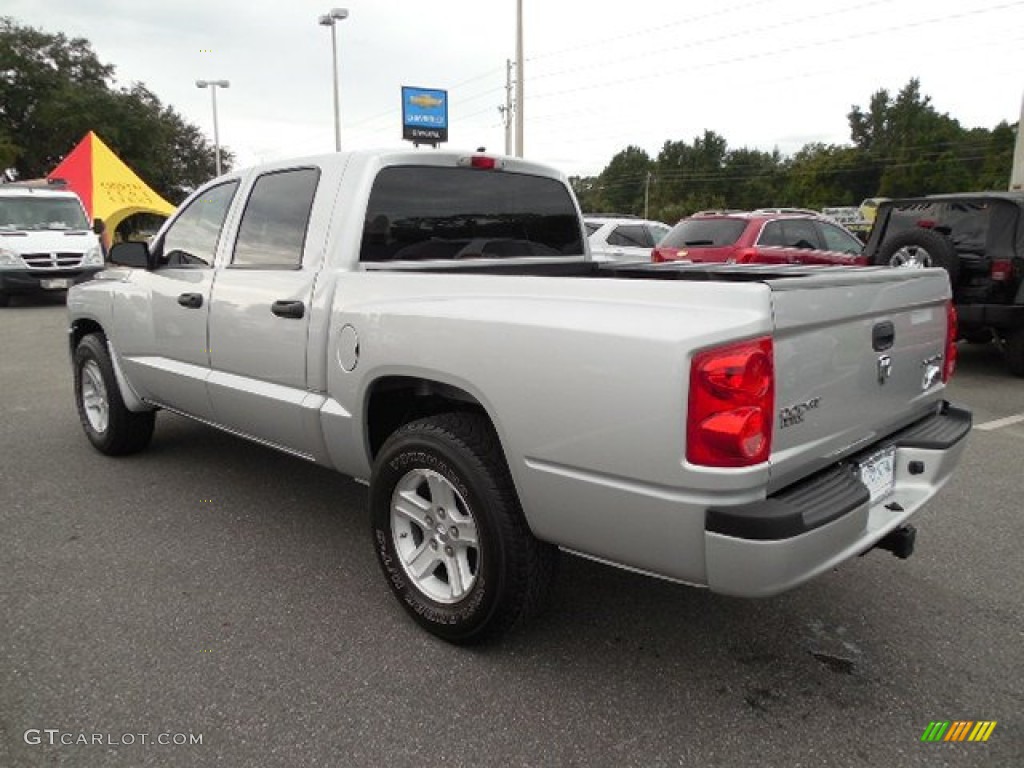 2010 Dakota Big Horn Crew Cab - Bright Silver Metallic / Dark Slate Gray/Medium Slate Gray photo #3