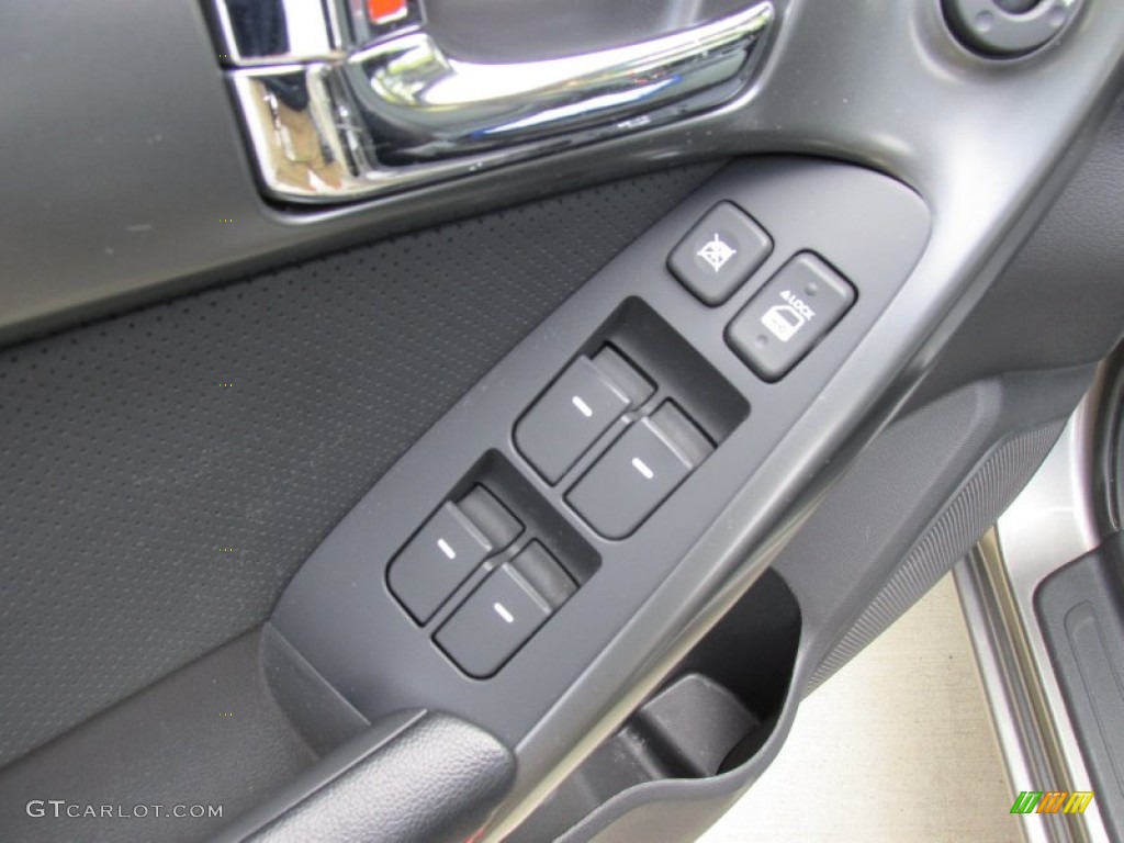 2013 Forte SX - Titanium / Black photo #17