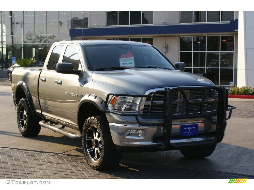 2011 Ram 1500 Laramie Quad Cab 4x4 - Mineral Gray Metallic / Dark Slate Gray/Medium Graystone photo #3