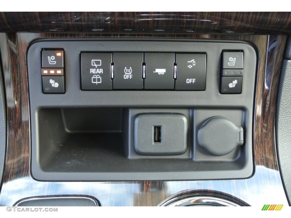 2015 Traverse LTZ - White Diamond Tricoat / Ebony photo #10