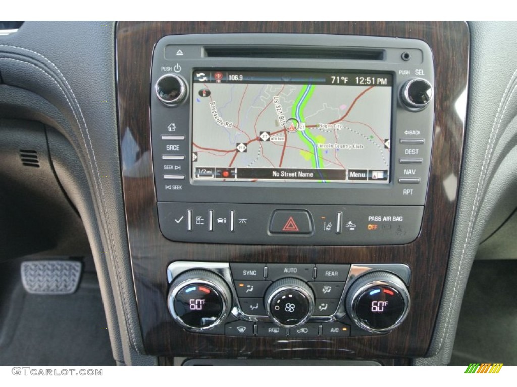 2015 Traverse LTZ - White Diamond Tricoat / Ebony photo #11