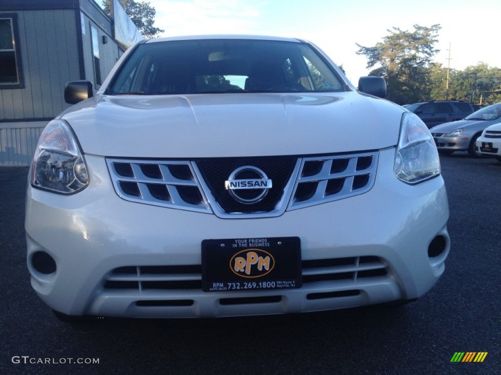 2011 Rogue S AWD - Pearl White / Black photo #4