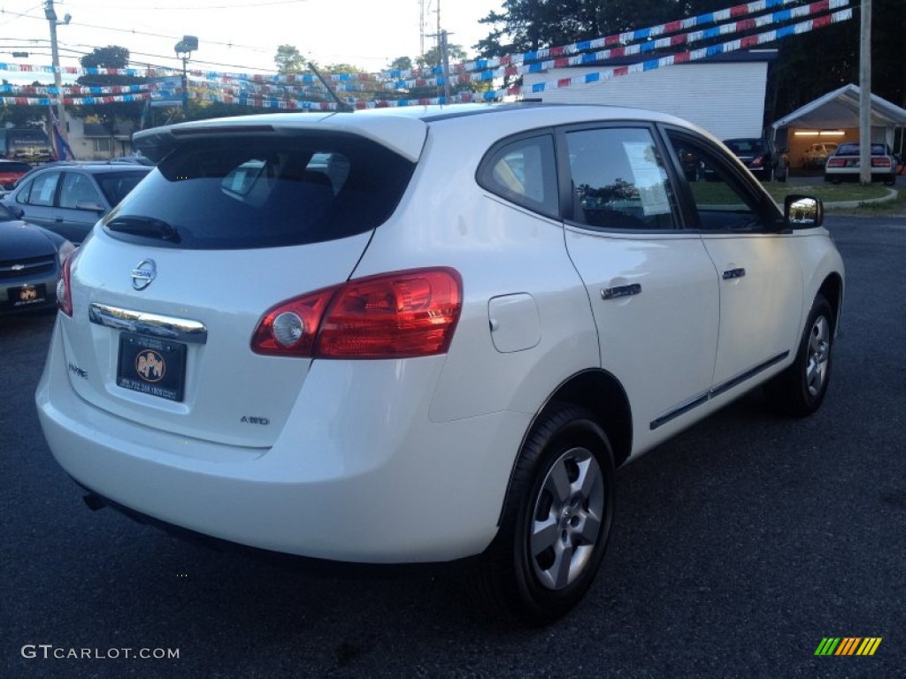 2011 Rogue S AWD - Pearl White / Black photo #14