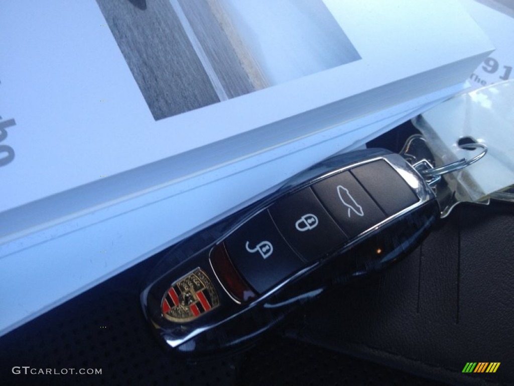 2015 Porsche 911 Turbo S Coupe Keys Photo #97510926