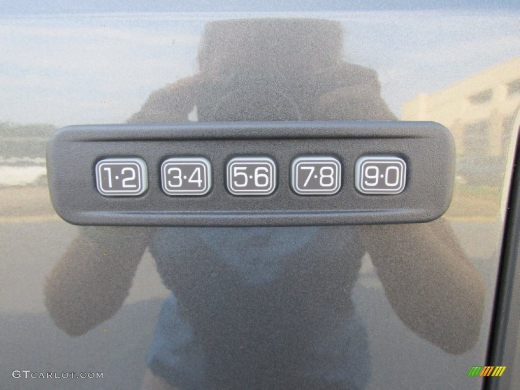 2015 F250 Super Duty XLT Crew Cab 4x4 - Magnetic / Steel photo #15