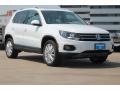 Pure White - Tiguan SE Photo No. 1