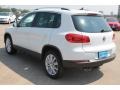 Pure White - Tiguan SE Photo No. 6