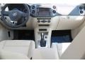 Pure White - Tiguan SE Photo No. 26