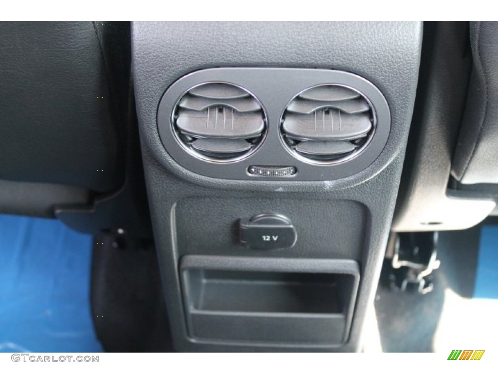 2015 Volkswagen Tiguan S Controls Photo #97520328
