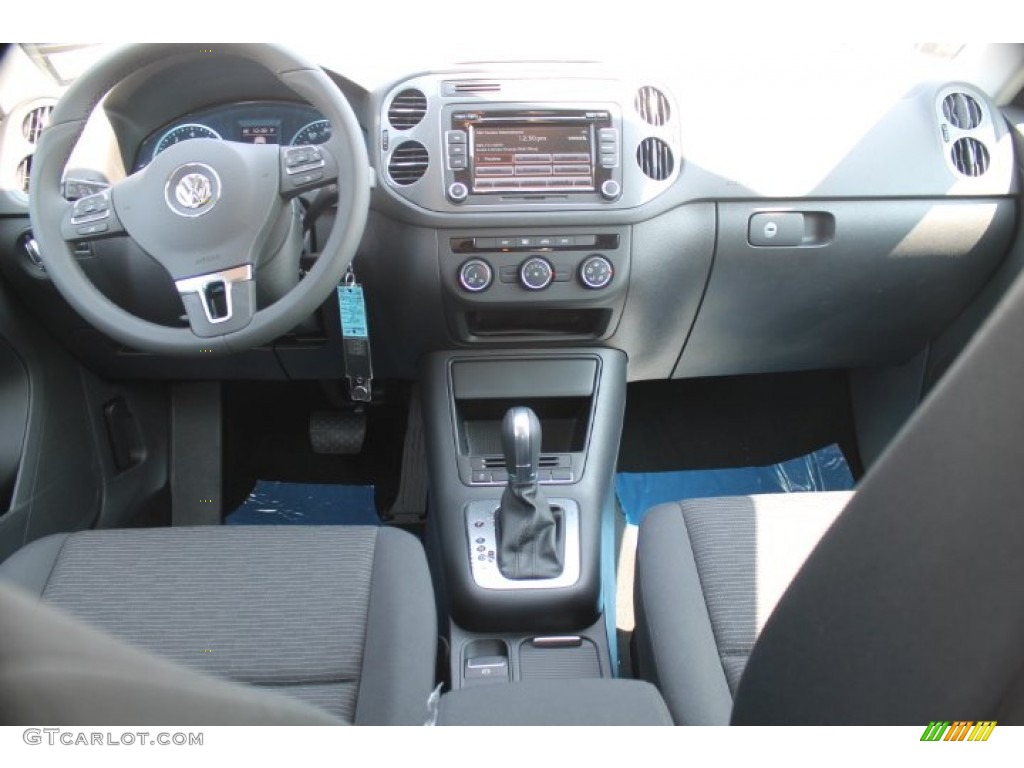 2015 Volkswagen Tiguan S Charcoal Dashboard Photo #97520334