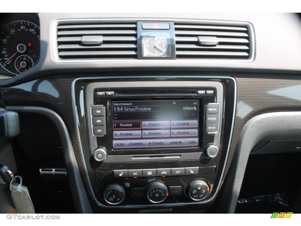 2015 Volkswagen Passat Sport Sedan Controls Photo #97521471