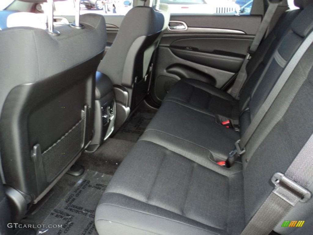 2015 Jeep Grand Cherokee Laredo E 4x4 Rear Seat Photos