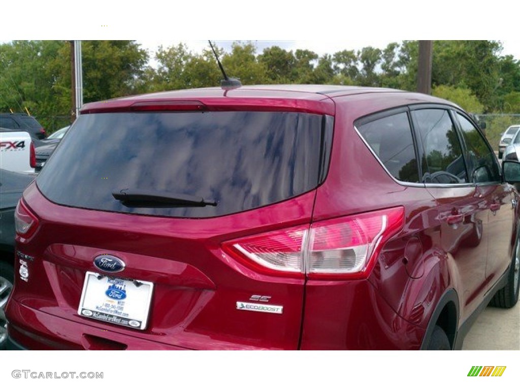 2014 Escape SE 1.6L EcoBoost - Ruby Red / Charcoal Black photo #4