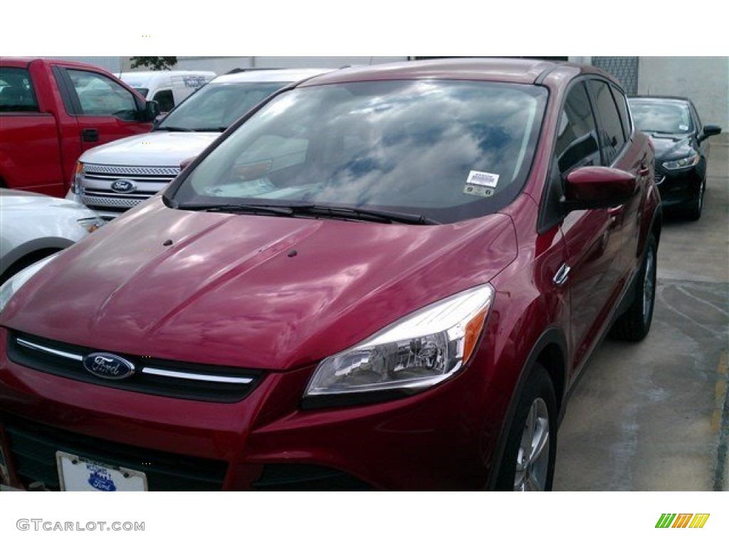 2014 Escape SE 1.6L EcoBoost - Ruby Red / Charcoal Black photo #33