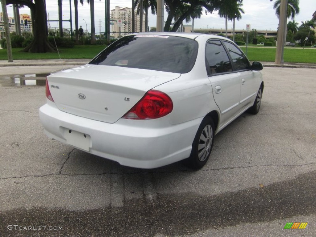 2002 Spectra LS Sedan - White / Gray photo #4