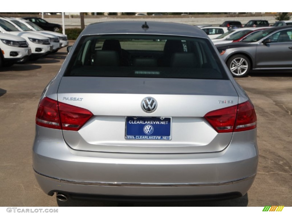 2015 Passat SE Sedan - Reflex Silver Metallic / Titan Black photo #7