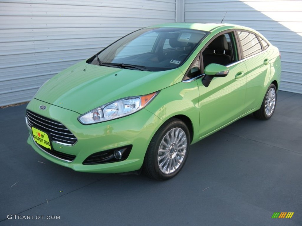 2014 Fiesta Titanium Sedan - Green Envy / Charcoal Black photo #4