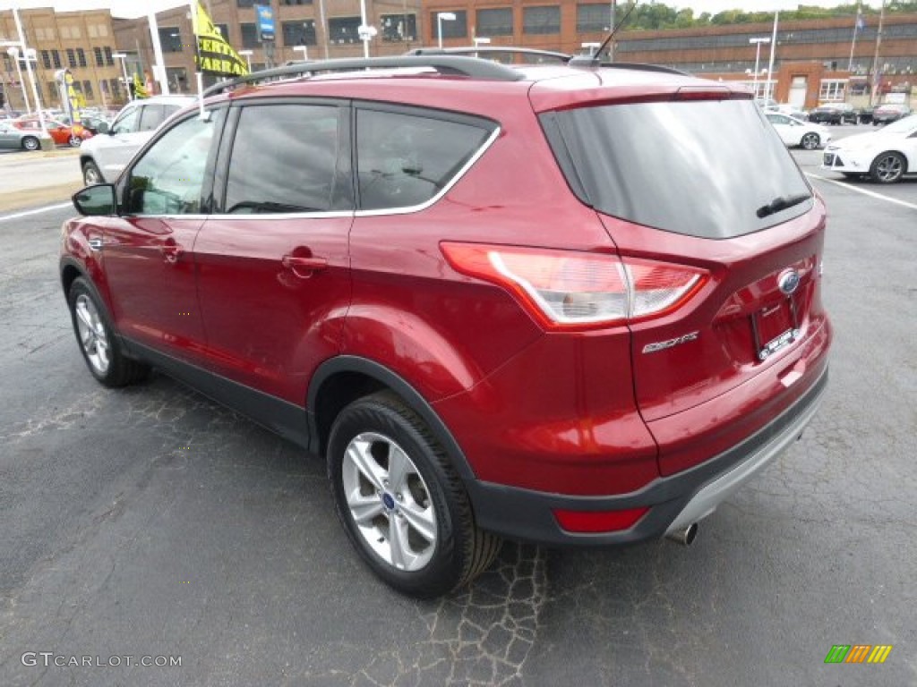 2013 Escape SE 2.0L EcoBoost 4WD - Ruby Red Metallic / Medium Light Stone photo #6