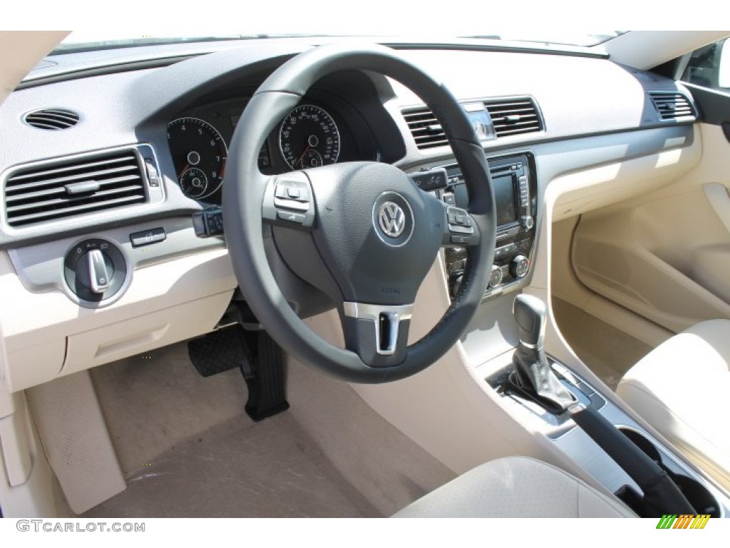 Cornsilk Beige Interior 2015 Volkswagen Passat SE Sedan Photo #97554647