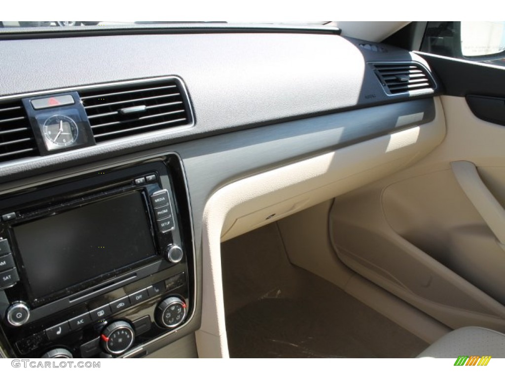 2015 Passat SE Sedan - Black / Cornsilk Beige photo #12