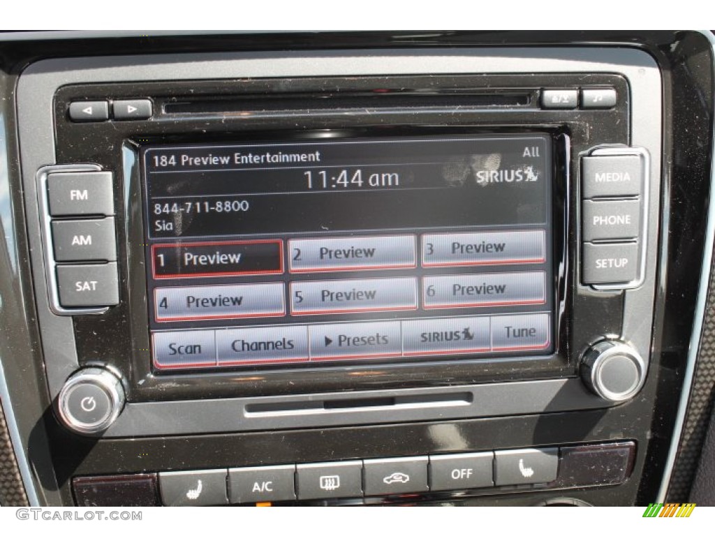 2015 Volkswagen Passat Sport Sedan Controls Photo #97555247