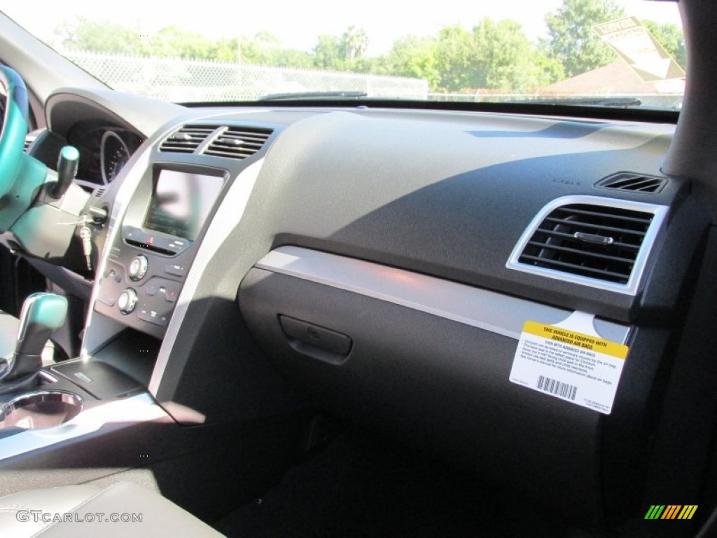 2015 Explorer XLT - Caribou / Charcoal Black photo #17