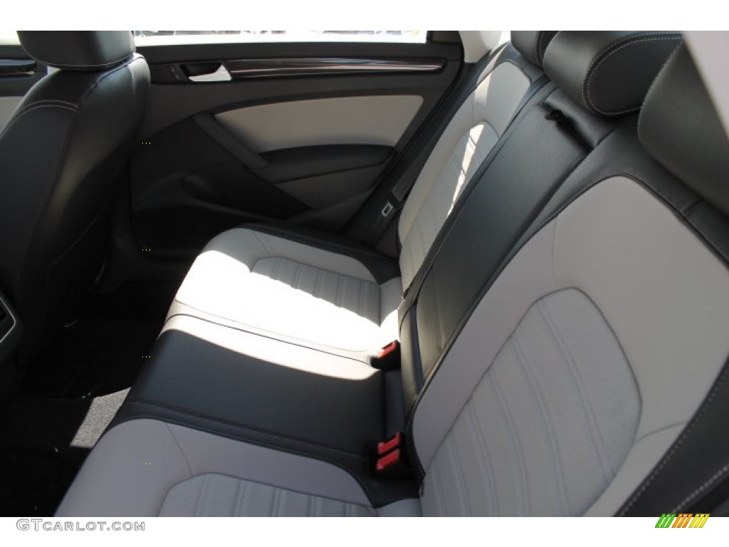 2015 Volkswagen Passat Sport Sedan Rear Seat Photo #97555328