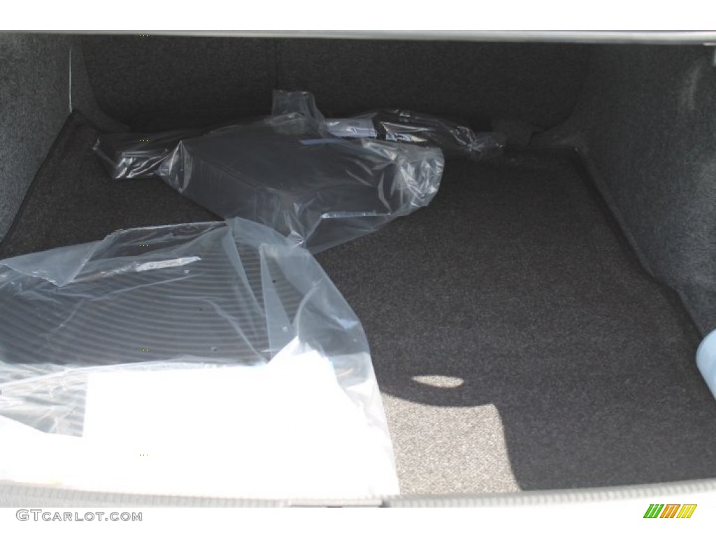 2015 Volkswagen Passat Sport Sedan Trunk Photos