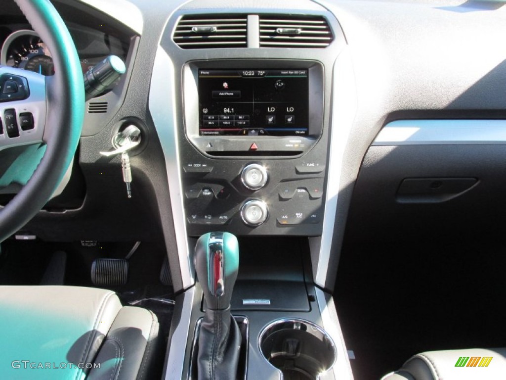 2015 Explorer XLT - Caribou / Charcoal Black photo #28